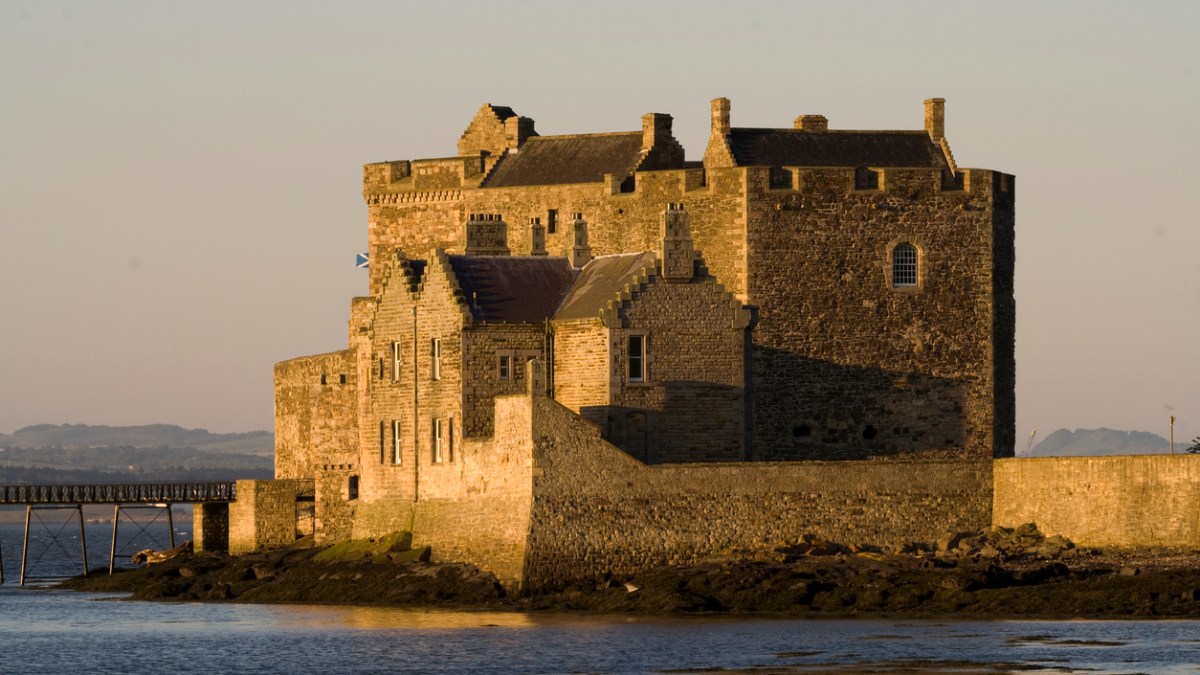 Blackness Castle by the water